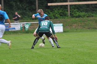 AYX GAME-英超球队基于运动表现数据的战术布置调整案例，英超战术分析